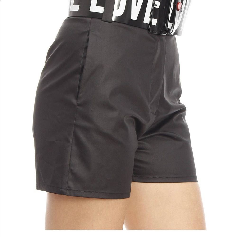 Love Moschino Maxi Belt Shorts